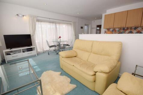 Huntingdon Road, Wyton, Huntingdon photo 4