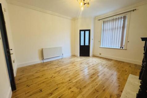 Mansion Terrace, Bradford photo 5