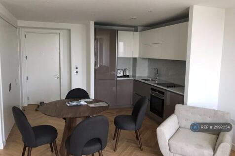 Living Room / Kitchen