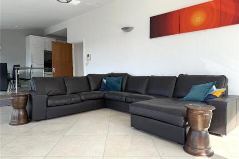 The Penthouse, Brodrick Court, Leeds, LS1 photo 3