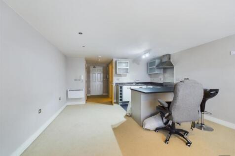 CAM01856G0-PR0157-STILL002.jpg