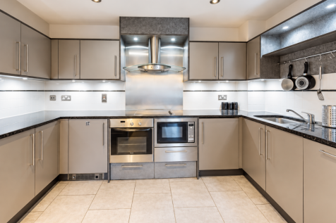 F01E42A2-35FC-4543-893B-3B7DE5BDA8C1
