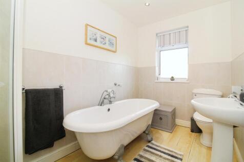 Spencer Street, Bolsover, CHESTERFIELD photo 3