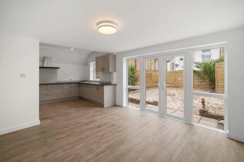 Reception/Kitchen