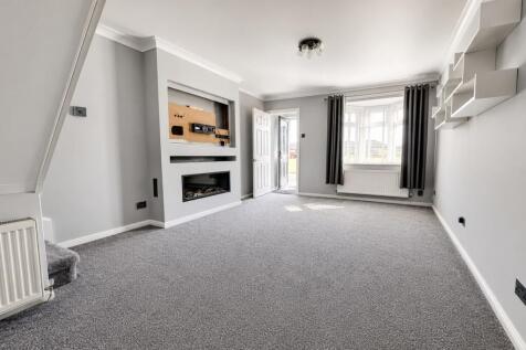 Dover Close, Redcar, Redcar And Cleveland photo 3