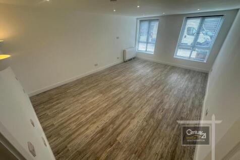 |Ref: R213944|, 49 Leigh Road, Eastleigh, SO50 9DF photo 3