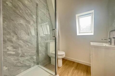 Shower Room.jpg
