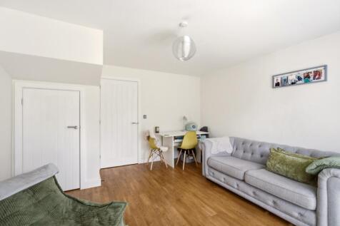 Leyland Road, Dunstable, Bedfordshire, LU6 photo 4