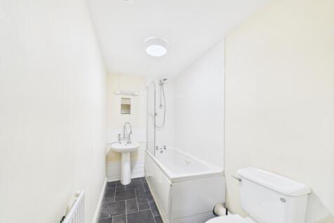 CAM01740G0-PR0459-STILL003