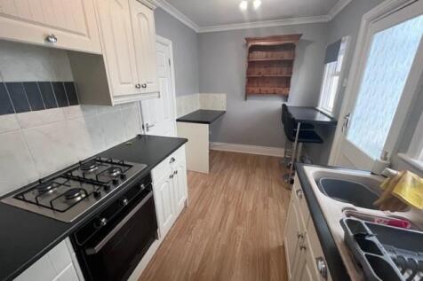 Kitchen 2.jpg