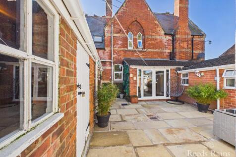 Rear Courtyard