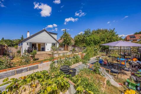 Downview, Arundel Road, Tangmere-Small-PorticoMark