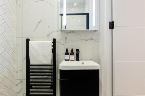 Peninsula Ct (23).jpg