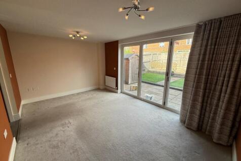 Battle Grove, Pontefract, West Yorkshire, WF8 photo 5