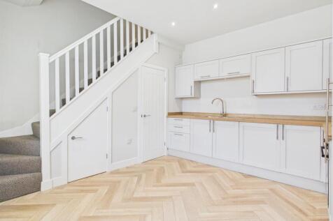 Commonside, Pensnett, Brierley Hill photo 4