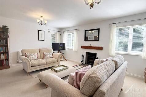 Living Room 2.jpg
