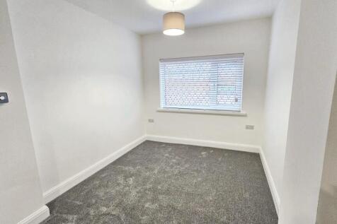 WhatsApp Image 2025-11-13 at 15.30.19 (3).jpeg