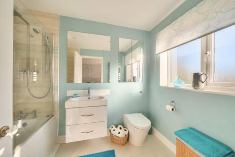 1382859-18-691dd1...