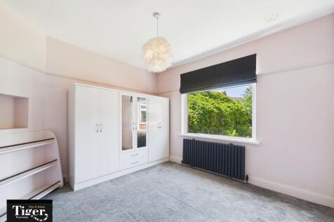 CAM02176G0-PR0586...