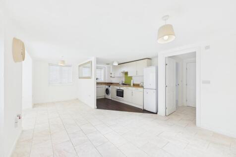 CAM02909G0-PR0377-STILL006