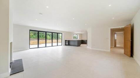 Open Plan Kitchen / Dining / Family Room