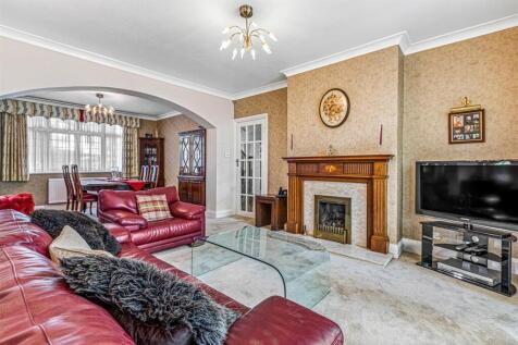 LOUNGE / DINING ROOM
