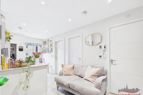 Living Room/Kitchen