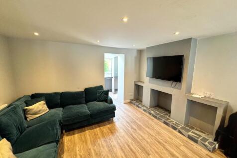 Harborough Road, Kingsthorpe photo 3