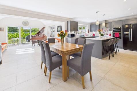 Open Plan Kitchen/Dining/Living