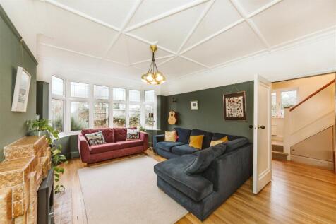 43 Hill View (22).jpg