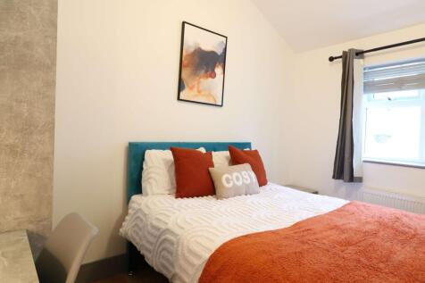 2 Goslyn Room 4 5.JPG