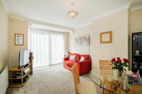 37 Knebworth Avenue-16.jpg