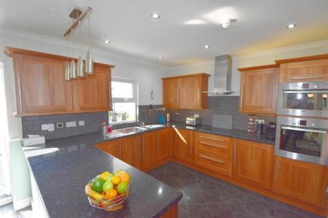 Kitchen shot.jpg