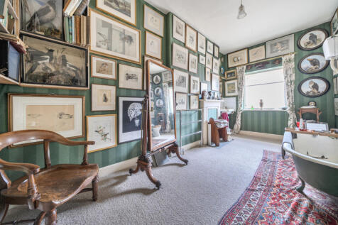 1341291-7-68a5a54...