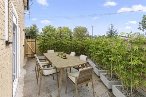 Bowen Drive, Dulwich photo 3