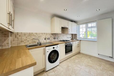 Maybrook, Chineham, RG24 photo 3