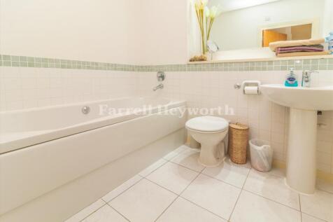 Bathroom image 2