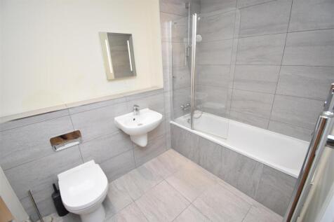 Bathroom.JPG
