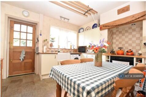 Tatefield Grove, Leeds, LS25 photo 5
