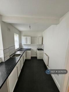 Princess Avenue, St. Helens, WA10 photo 3