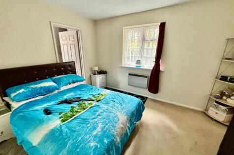 WhatsApp Image 2025-11-05 at 20.34.22_85b8352c.jpg