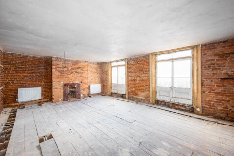 The Green Man, Market Square, Aylesbury HP20 1TW-8