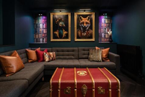 36 Yarborough Lounge 1.jpg