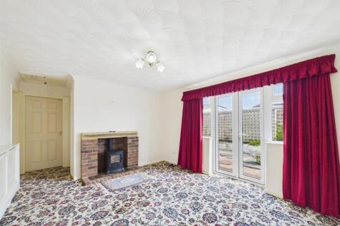 Reception Room/Dining Area