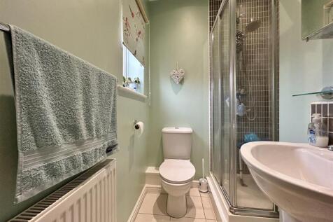 Master Bedroom En-Suite Shower Room