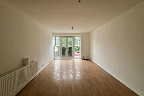 Fishers Close, EN8 photo 4