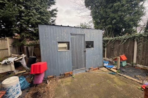28 Vicarage Road garden shed.jpeg