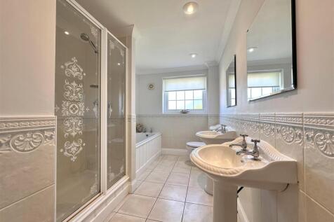 Five-Piece Bathroom 111