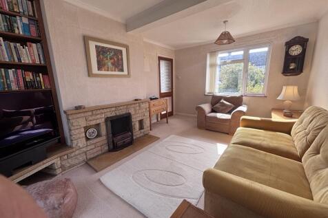 Living room 3.jpeg