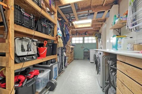 Langhill Road 40 - Garage.jpg